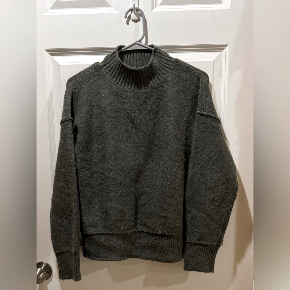 Universal Thread Cozy Mock Neck Sweater in Olive Green